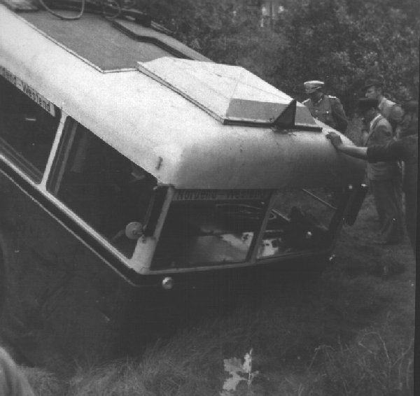 Traffic accident with trolleybus no.04(II) of the German type KEO I (war unit trolleybus standard size 1)