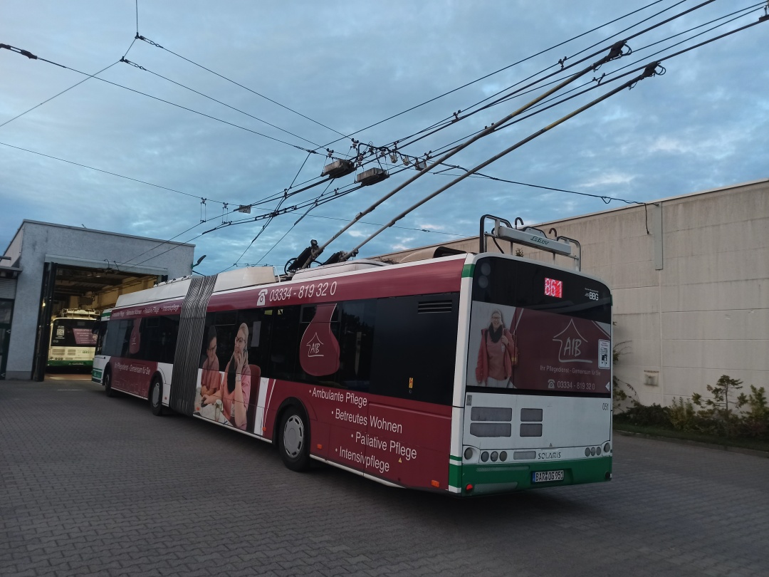 Articulated trolleybus no. 051 of the Polish type Solaris Trollino 18 III Cegelec AC