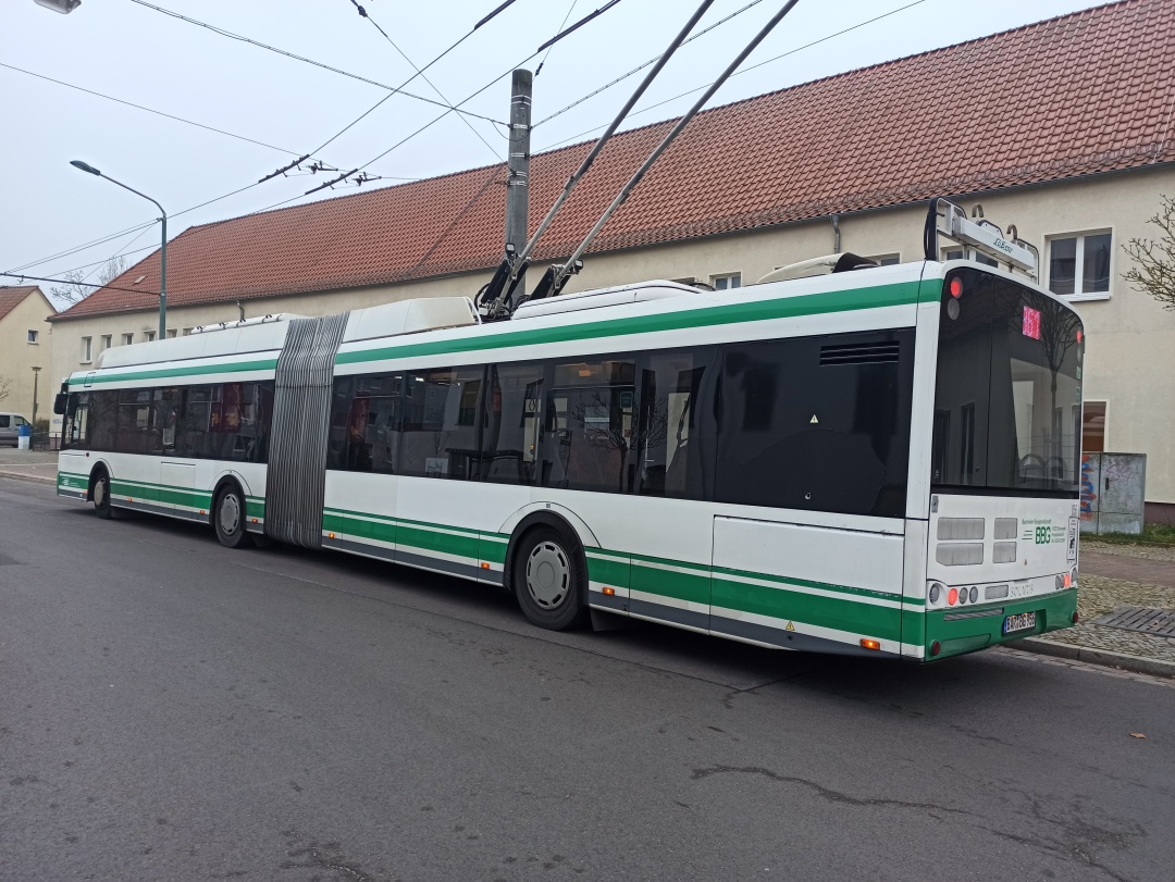Gelenkobus Nr. 056 vom polnischen Typ Solaris Trollino 18 AC