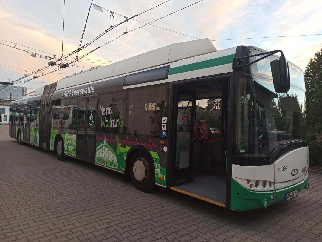 Articulated trolleybus no. 057 of the Polish type Solaris Trollino 18 III Cegelec AC