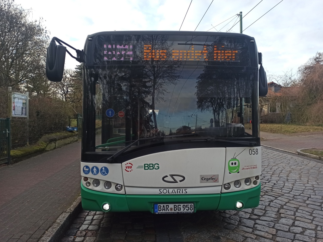Gelenkobus Nr. 058 vom polnischen Typ Solaris Trollino 18 AC