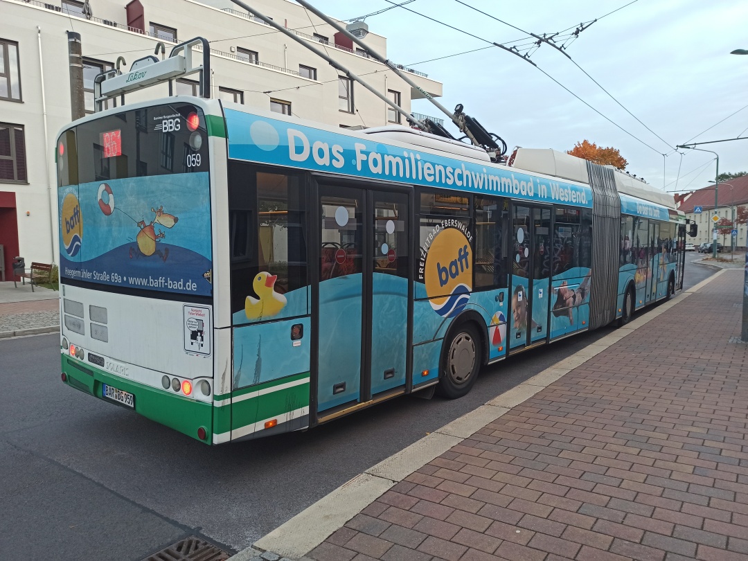 Gelenkobus Nr. 059 vom polnischen Typ Solaris Trollino 18 III Cegelec AC