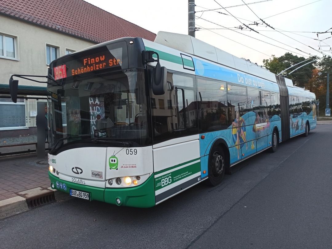 Gelenkobus Nr. 059 vom polnischen Typ Solaris Trollino 18 III Cegelec AC