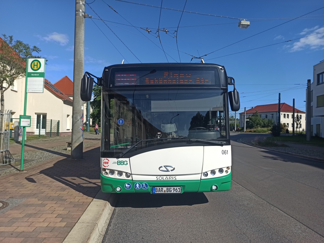 Gelenkobus Nr. 061 vom polnischen Typ Solaris Trollino 18 AC