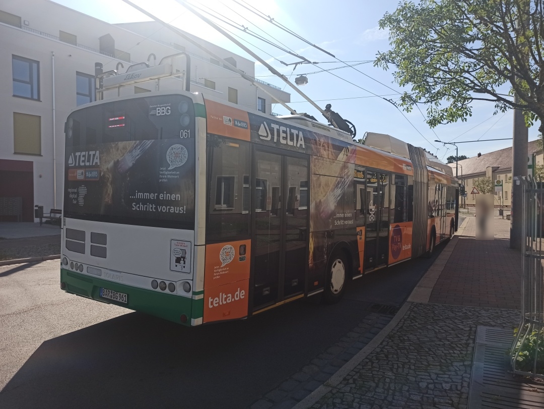 Gelenkobus Nr. 061 vom polnischen Typ Solaris Trollino 18 AC