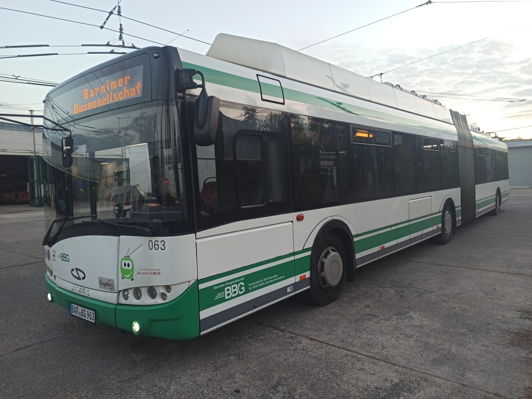 Articulated trolleybus no. 063 of the Polish type Solaris Trollino 18 III Cegelec AC
