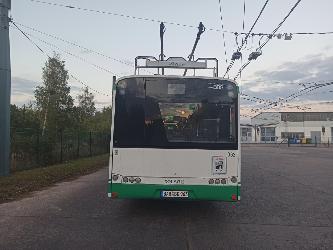 Articulated trolleybus no. 063 of the Polish type Solaris Trollino 18 III Cegelec AC