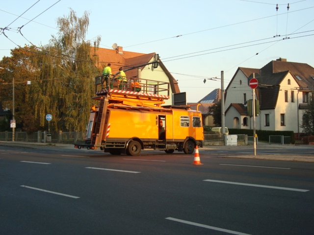 Ausbau der Kreuzung aus der Fahrleitung in der Wendestelle Westend Boldtstraße