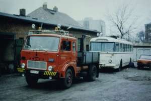 Abschleppwagen vom Typ JELCZ 317 D (Eigenbau)