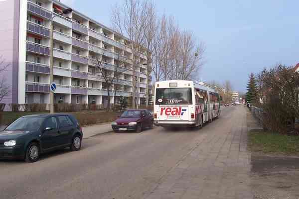 Obus-Ersatzverkehr auf der Linie 861 im Clara-Zetkin-Weg