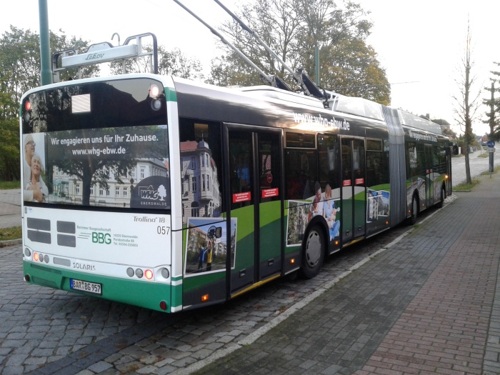 Gelenkobus Nr. 057 vom polnischen
Typ Solaris Trollino 18 AC